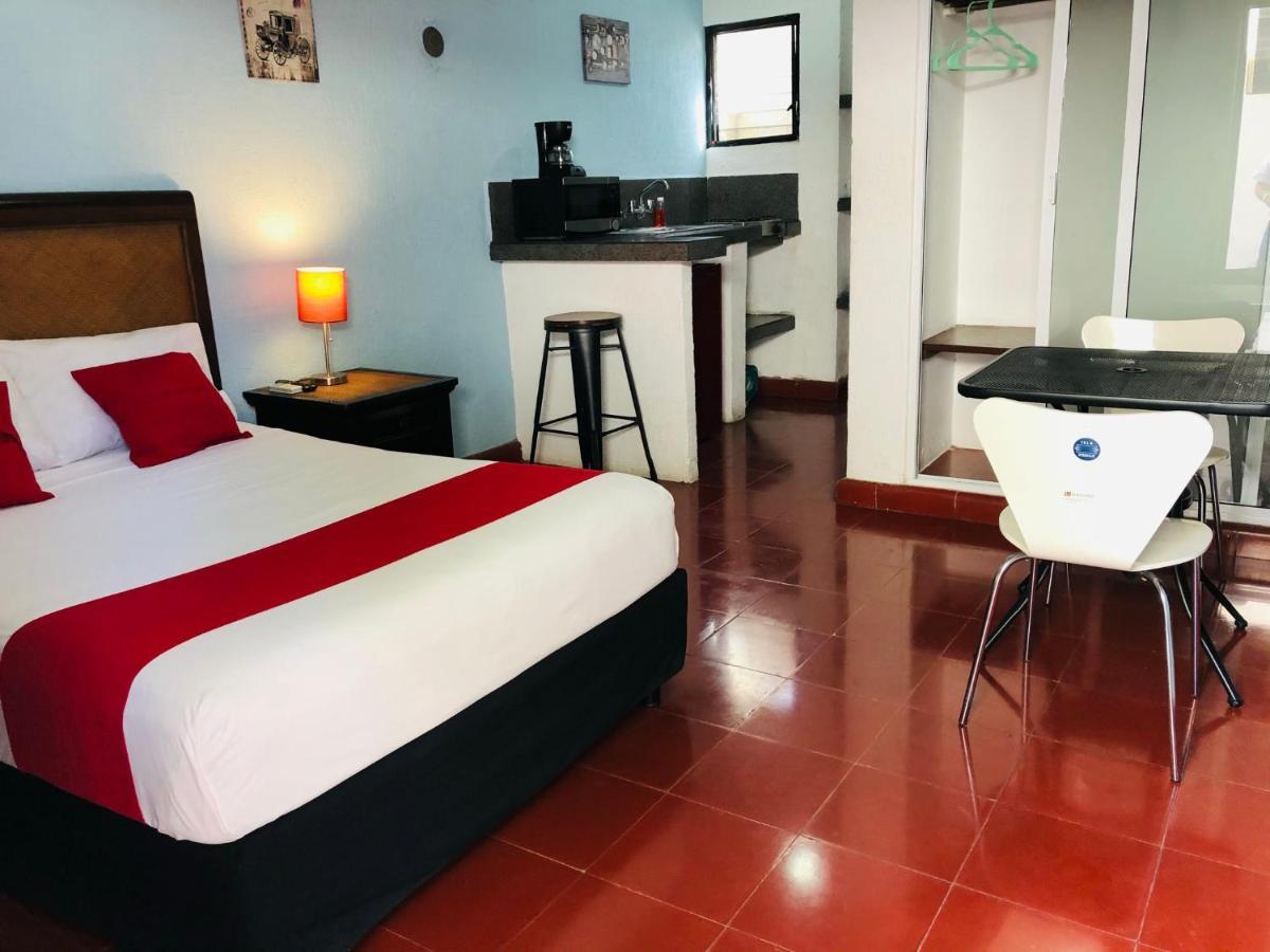 Hotel Dpas 52 Mérida Exterior photo